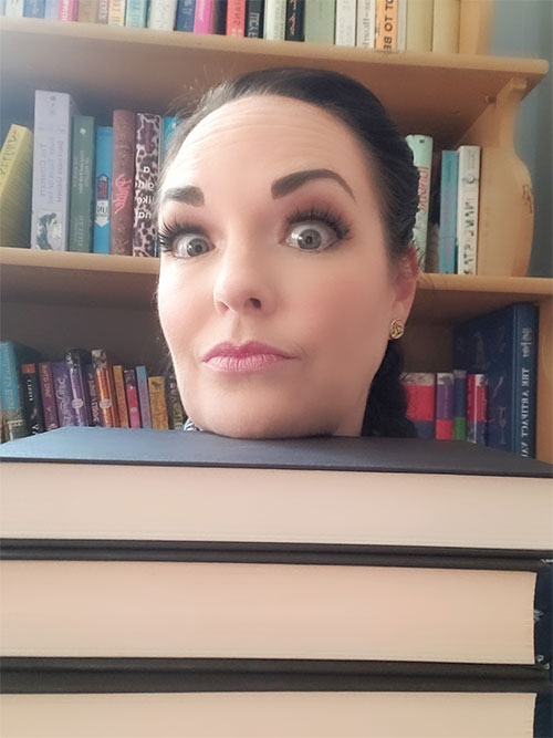 ABoutMe AuthorAndriaHenry BioPhoto2 500px